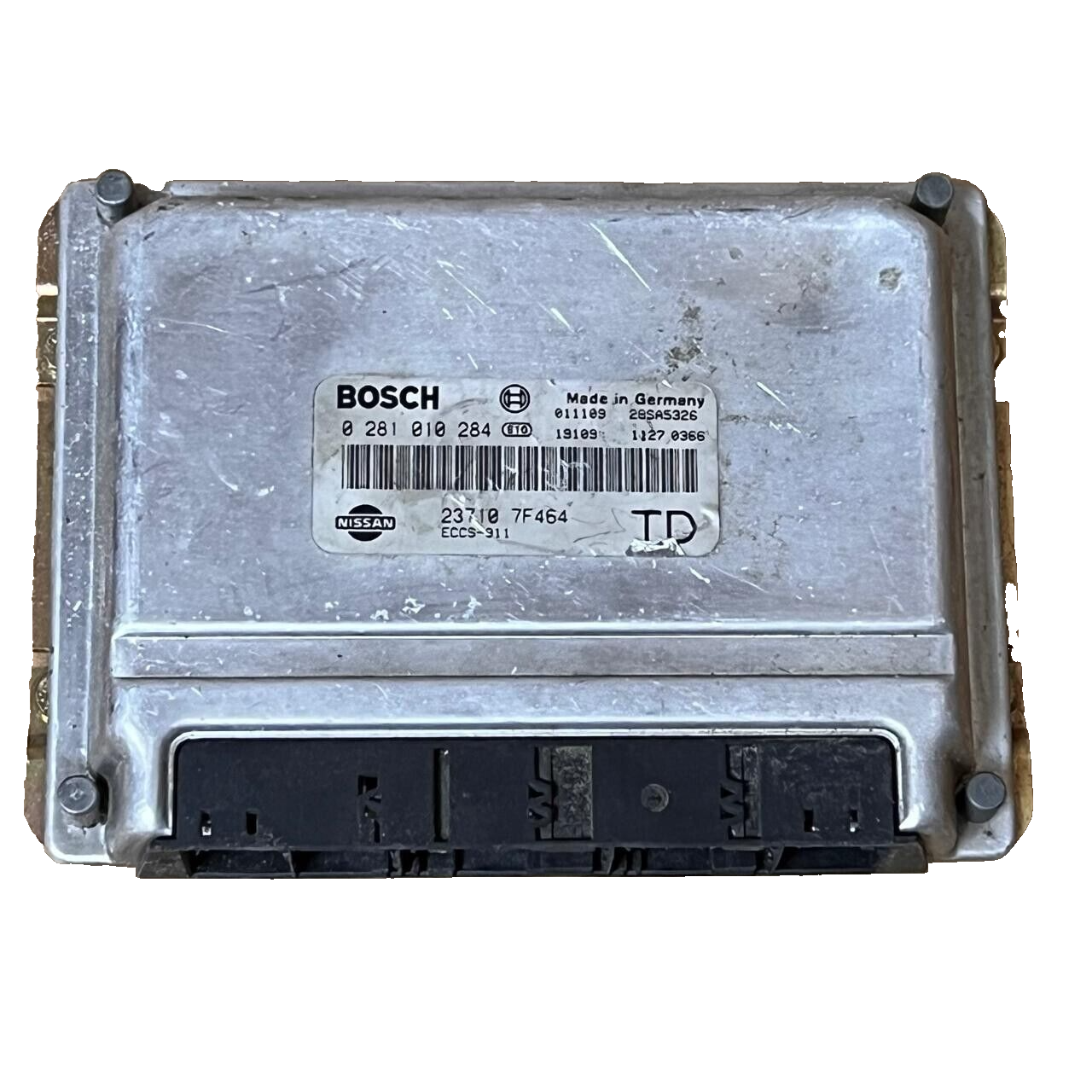 Nissan Terrano Electric Control Unit ECU 0281010284 / 23710 7F464 / 28SA5326
