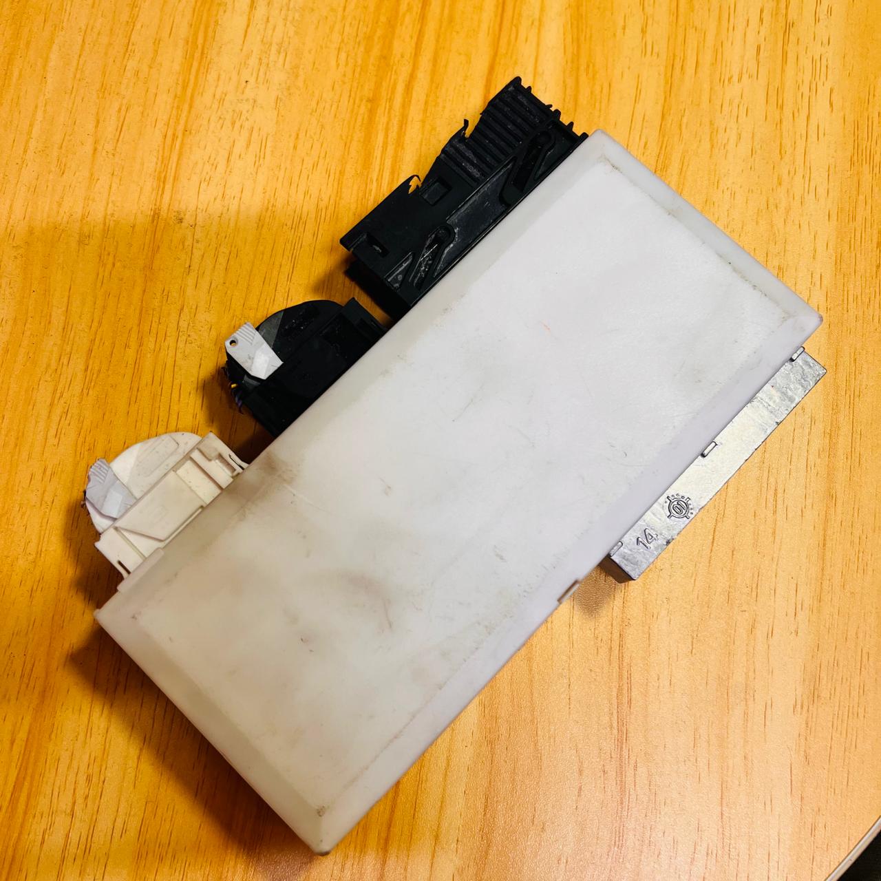 61.35-6915120 / 6915120 / 60837710 / 601-0731-015 Body Control Module (BCM) BMW X5 E53, automan spare parts