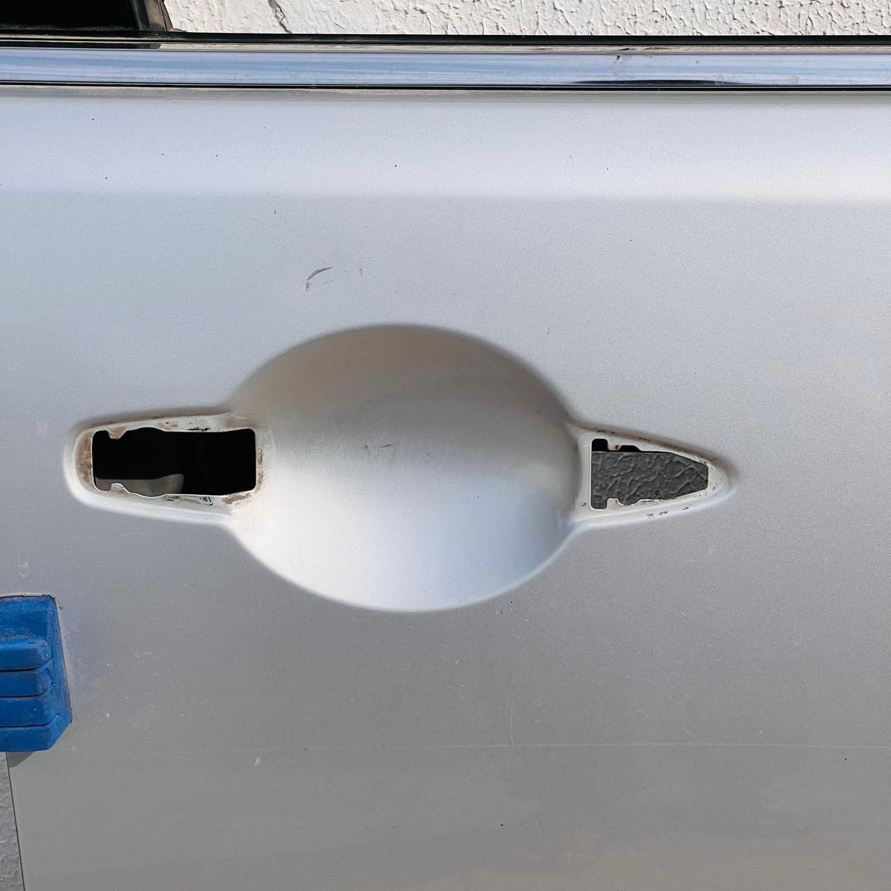 إنفينيتي QX56 11-13 باب أمامي يمين للراكب فضي C020 OEM 2011 2012 2013