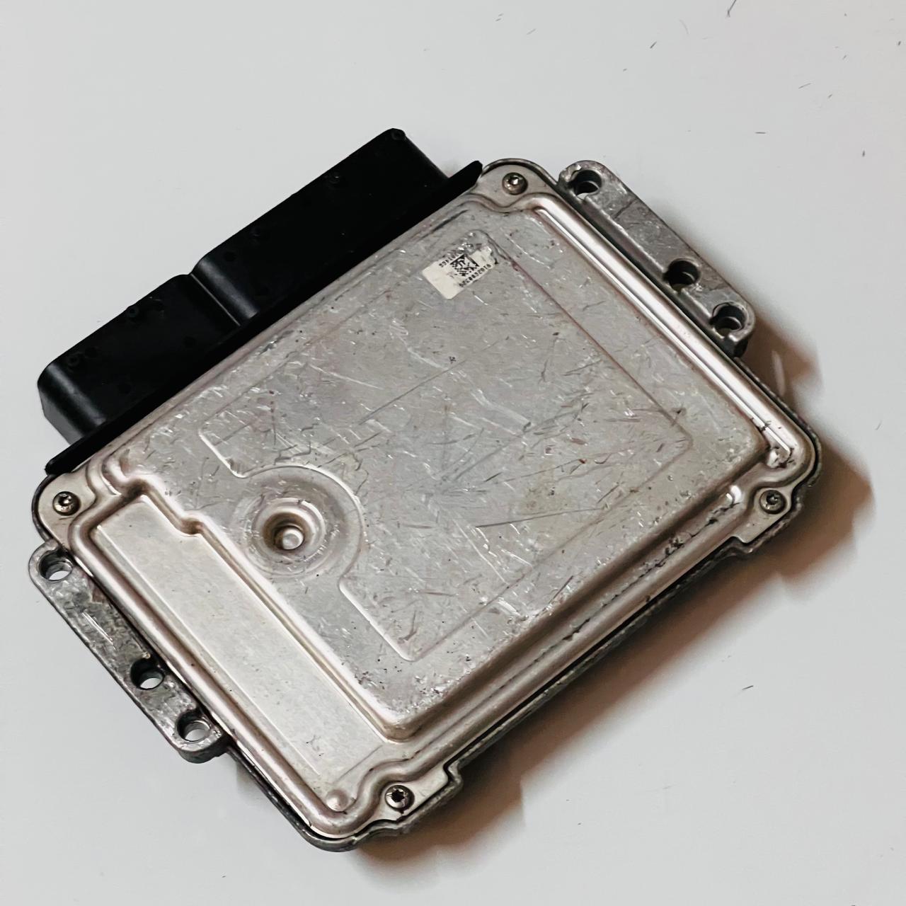 وحدة التحكم في محرك كيا K7 ECU 391002A611 39100-2A611