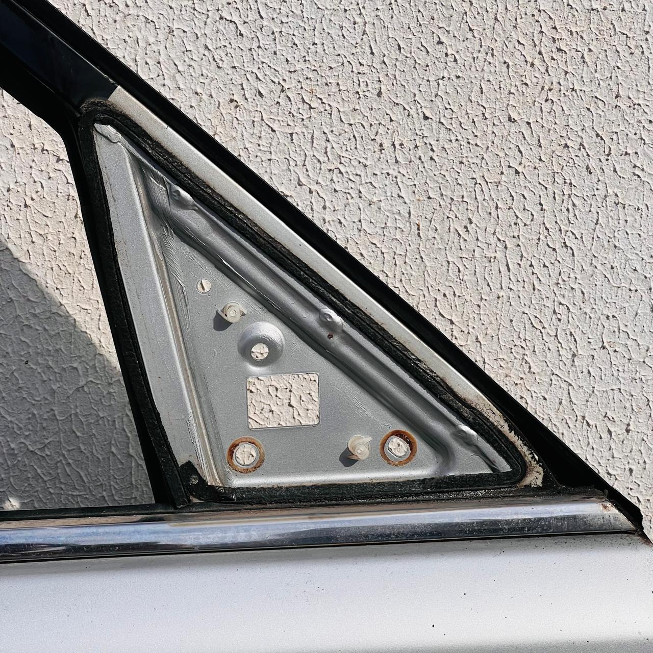 إنفينيتي QX56 11-13 باب أمامي يمين للراكب فضي C020 OEM 2011 2012 2013