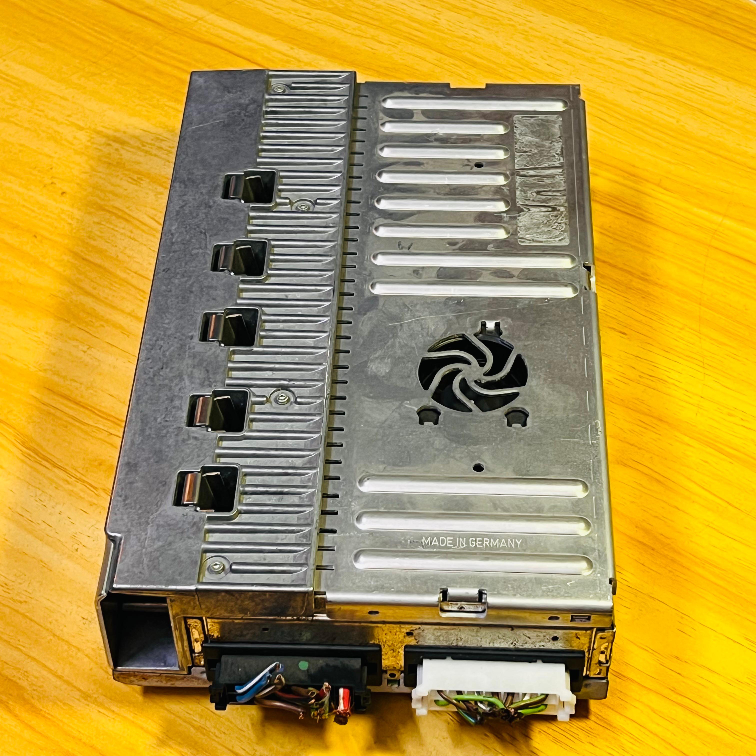 A2218206889 / A2218206089 Genuine Mercedes Amplifier for S-Class W221, automan spare parts