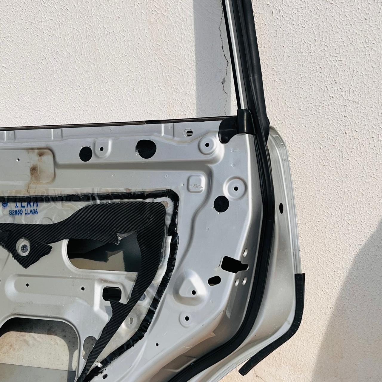 Infiniti QX56 11-13 Rear Door Right Passenger Silver 828601LA0A OEM