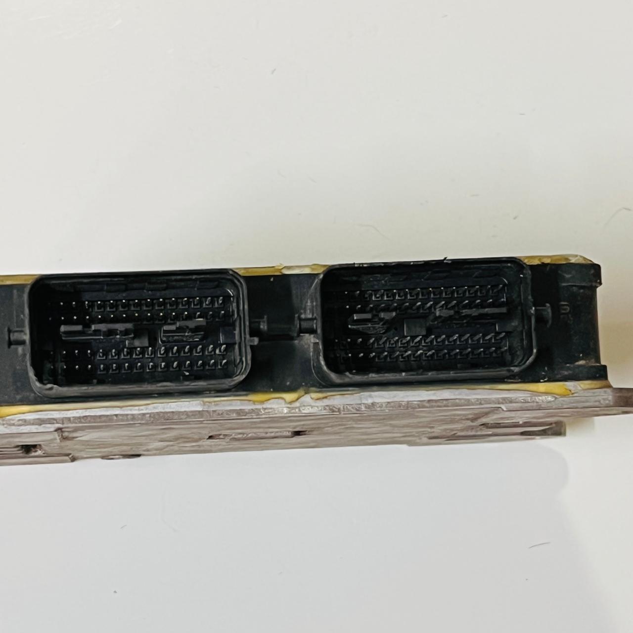 Mazda 5 CR 2006 Engine Control Unit ECU LFB718881E E6T53972H3