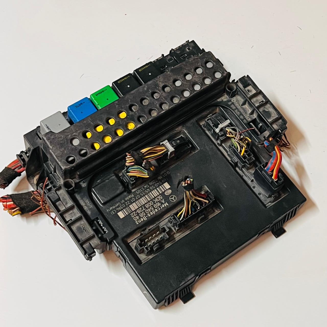 2006-2012 Mercedes A Class A169 W245 fuse Box Sam Unit Fuse Box A1695405645 5DK00728-22