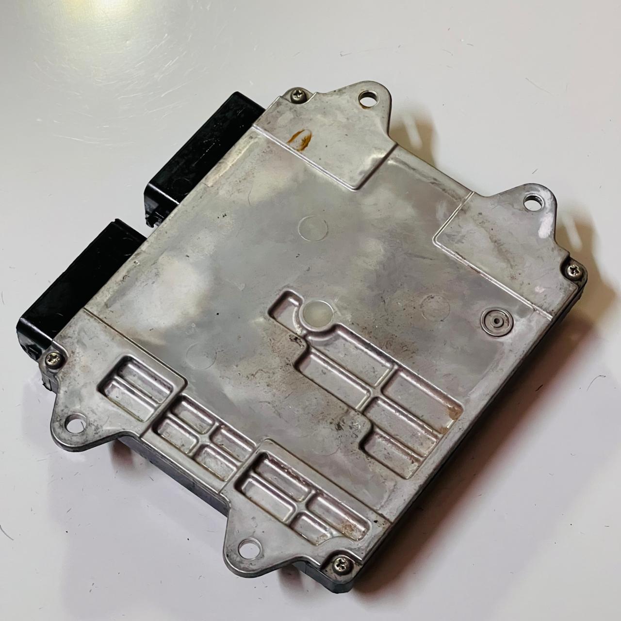 وحدة التحكم في المحرك ECU MITSUBISHI Colt 2006 CBA-Z27AG 8631A281 