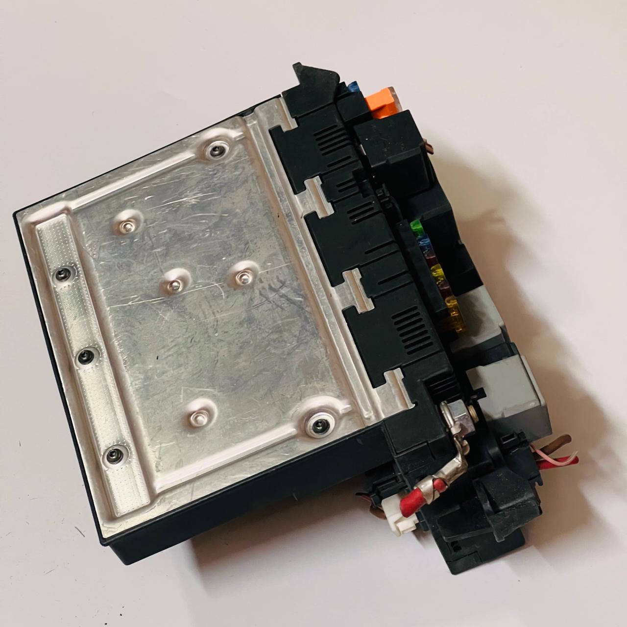 MERCEDES-BENZ CLS class 2005 Fuse Box 2115454401