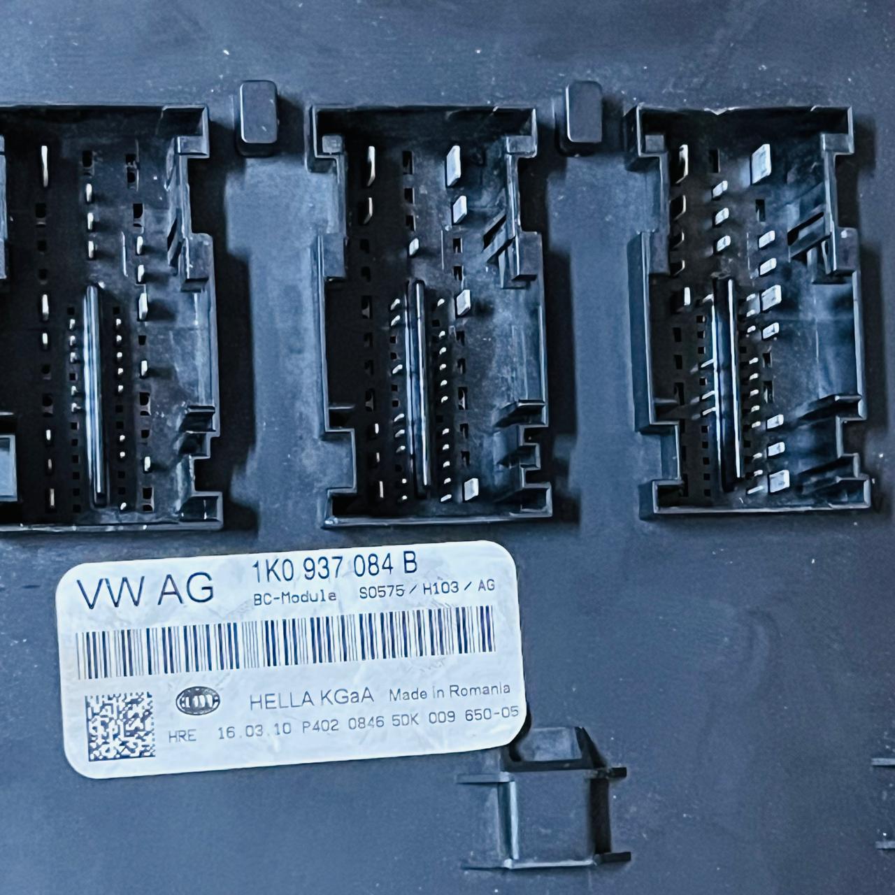 وحدة التحكم في راحة هيكل فولكس فاجن جولف VI 5K1 1.4 TSi BCM 1K0937084B