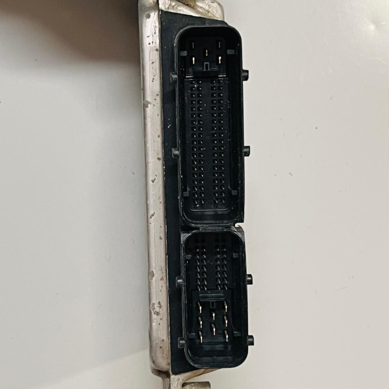 VW Engine Control Unit ECU 0261201486 4D0907560DP