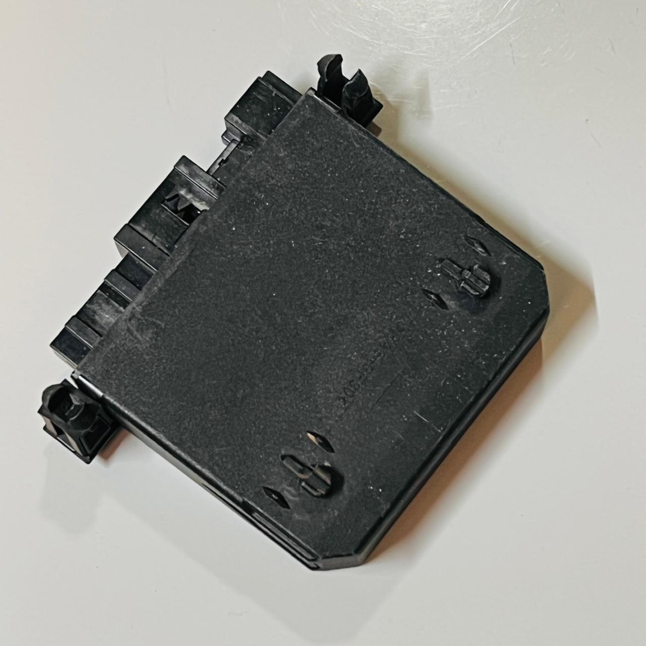 Mercedes-Benz W203 C Class Door Control Module Rear Left Driver 2038202185
