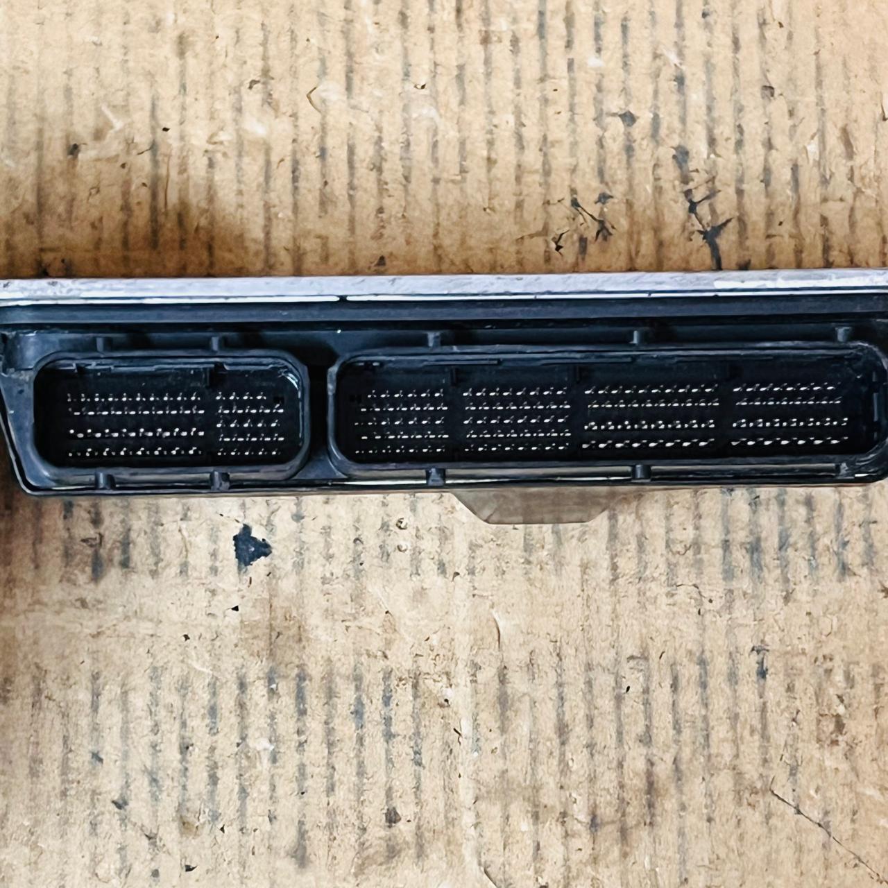 وحدة التحكم في المحرك ECU MAZDA Axela 2014 DBA-BM5FS P51J18881A 