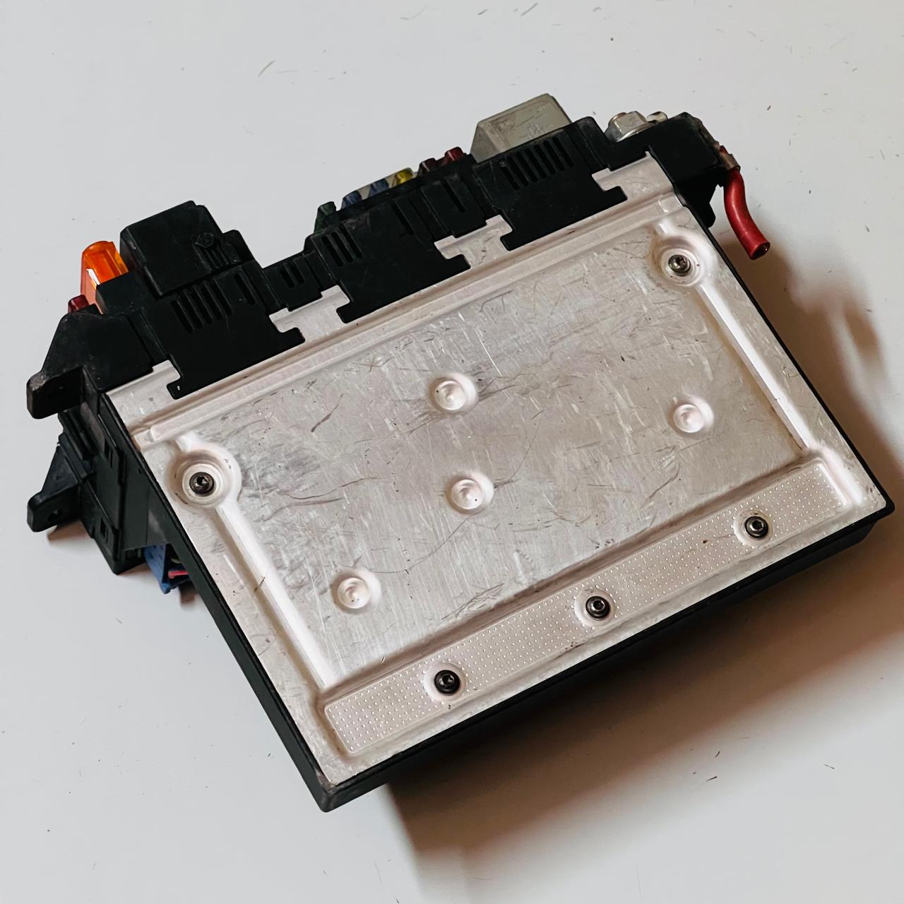 Mercedes E Class W211 SAM Fuse Box Control Unit Module Module 2115453001
