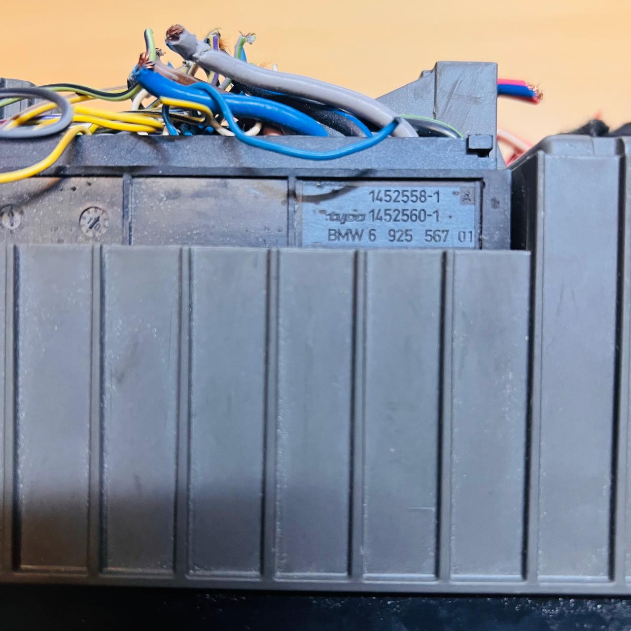 518953039A / 914511501 / 8367131-04 / 836713104 / 8379403-02 / 837940302 BMW X5 X6 E70 E71 Dash Cabin Fuse Relay Junction Module Box OEM, automan spare parts