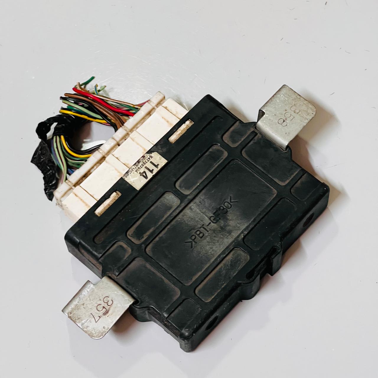 MR508114 Electronic Module Mitsubishi Montero  x4t72073