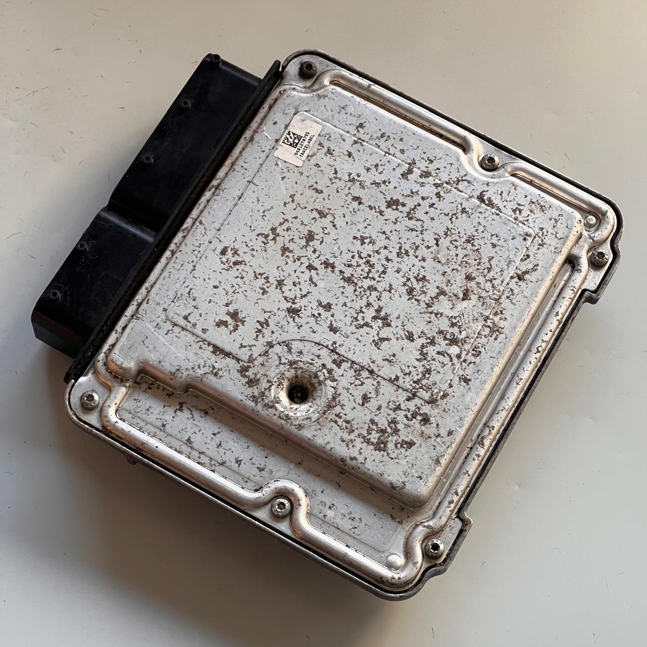 VW Tiguan 2.0 TSI  Engine Control Unit ECU  0261S04054  06J906026AB MED17.5