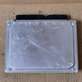 وحدة التحكم في المحرك ECU لسيارة فولكس فاجن باسات B5.5 موديل 2003 4B0906018DH