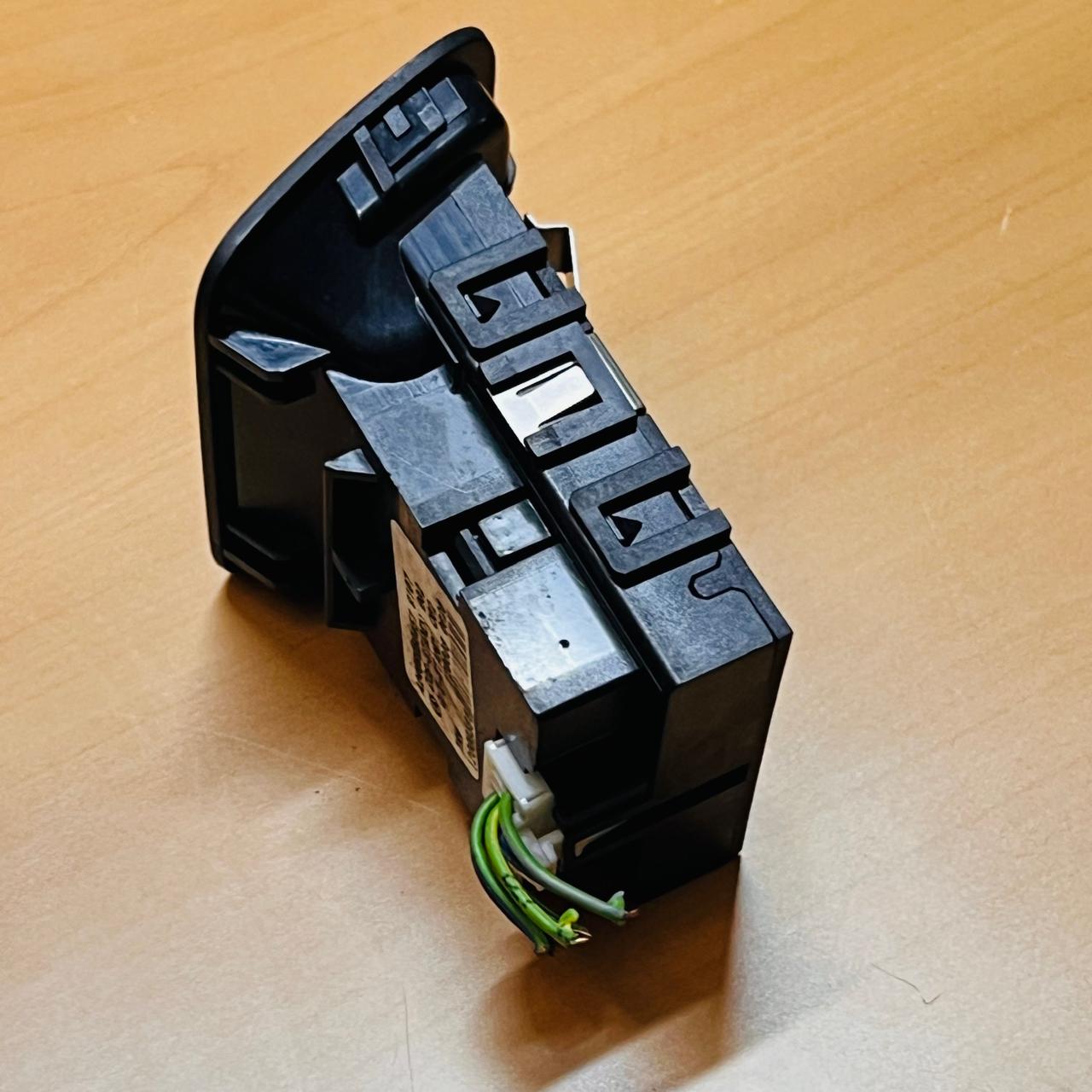 A2469050451 Mercedes CLA W117 Handbrake Switch 9107