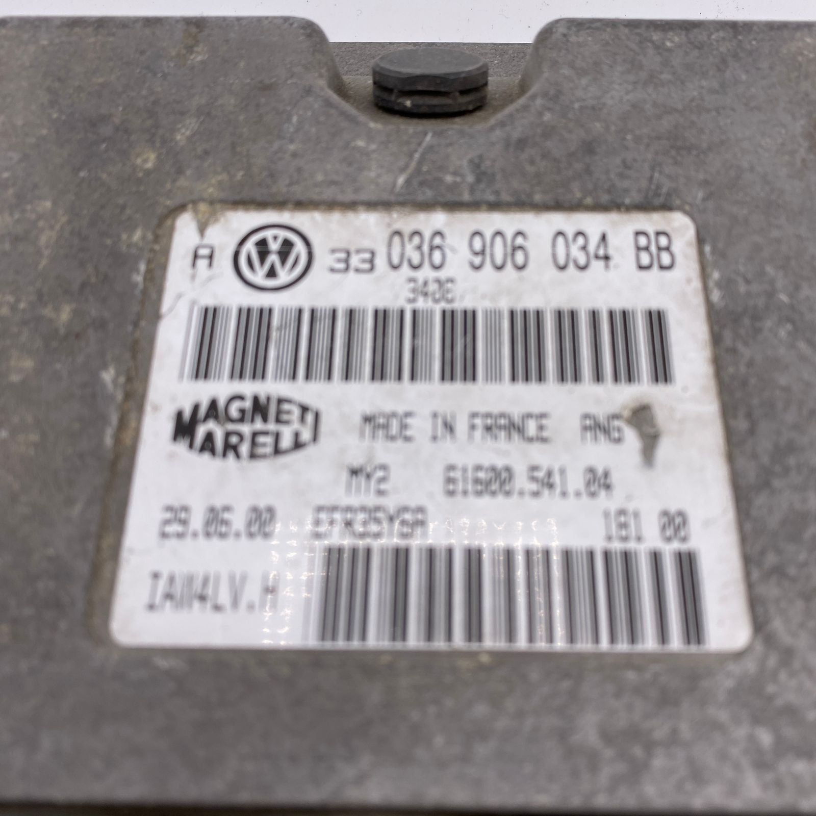 036906034BB وحدة التحكم في محرك البنزين VW Golf MK4 1.6 وحدة التحكم الإلكترونية 036906034 BB