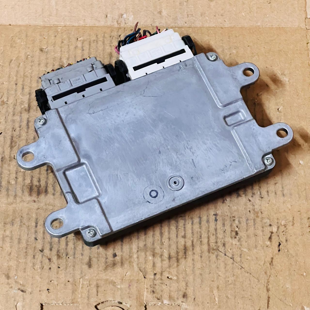 Mazda ECU Engine control unit L82918881D  E6T54471H3