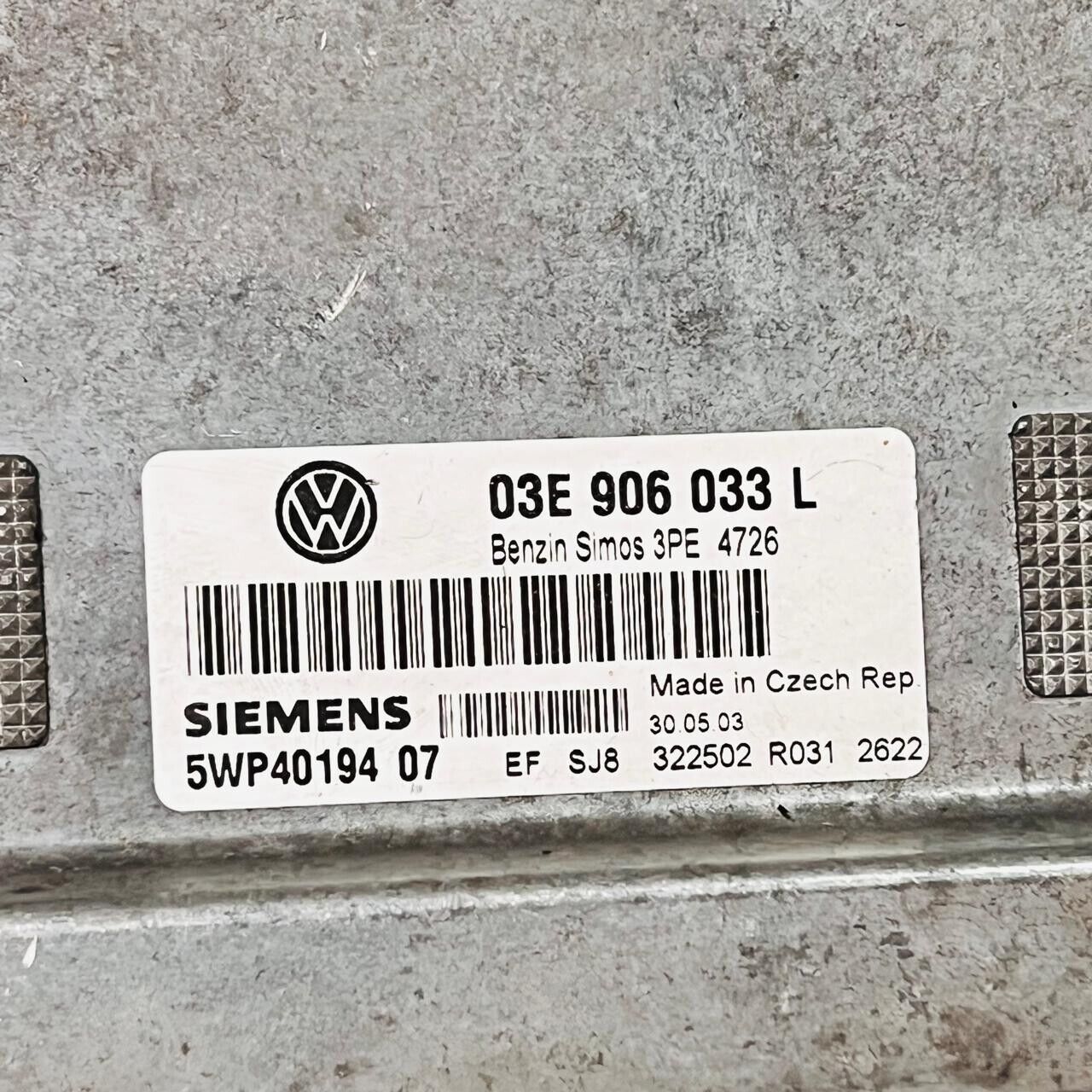 Volkswagen P377 Engine Control Unit ECU - 03E906033L / 5WP4019407