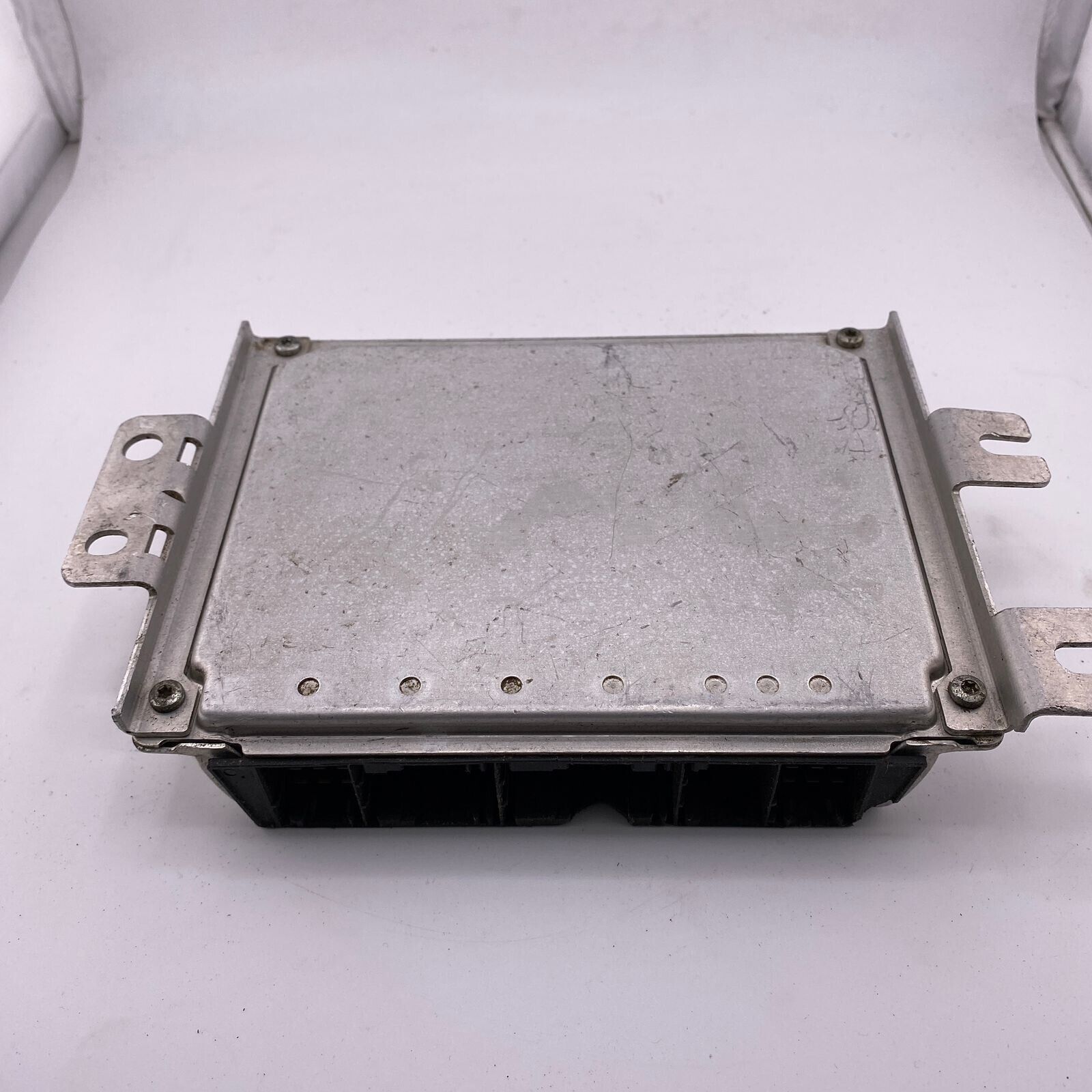 5WY1810C ECM Hyundai Tucson engine with auto or manual transmission 39107-37235