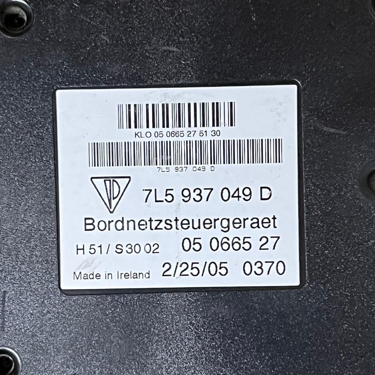 PORSCHE CAYENNE BODY COMPUTER CONTROL MODULE UNIT 7L5937049D /05 0665 27
