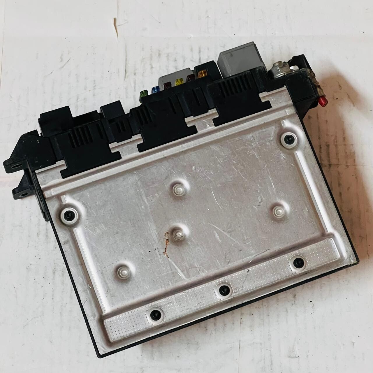 2003-2011 Mercedes-Benz E350 Fuse Relay Box - 2115457401 [05] / 2115457401 05