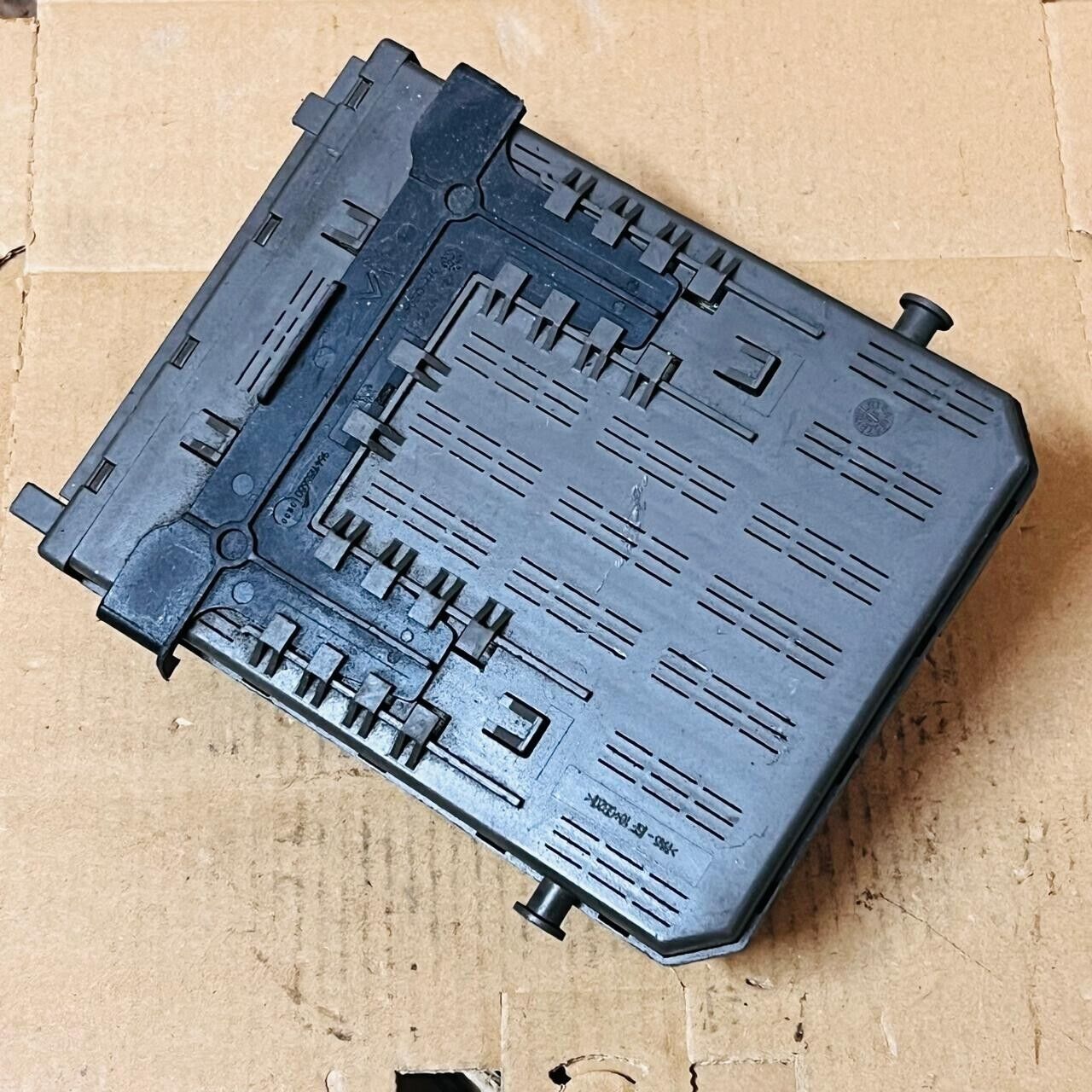Peugeot 607 Fuse Relay Box - 9641958680 / PP-GF30