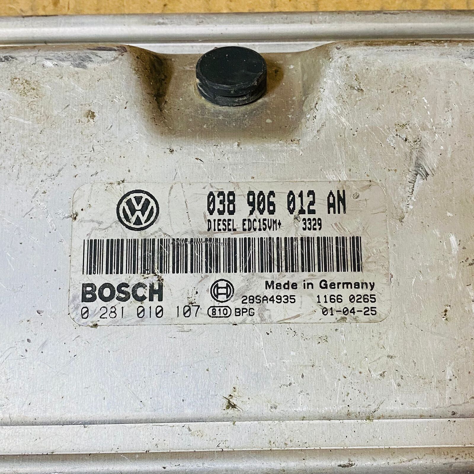 Audi Vw Skoda Engine Control Unit ECU - 038906012AN / 0281010107