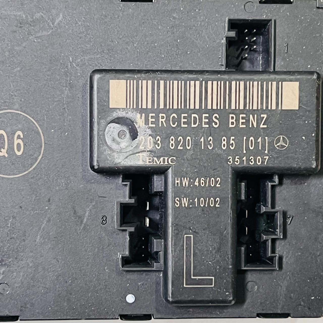 Mercedes W203 C Class NSF Front Left Door Module Control Unit ECU 2038201385