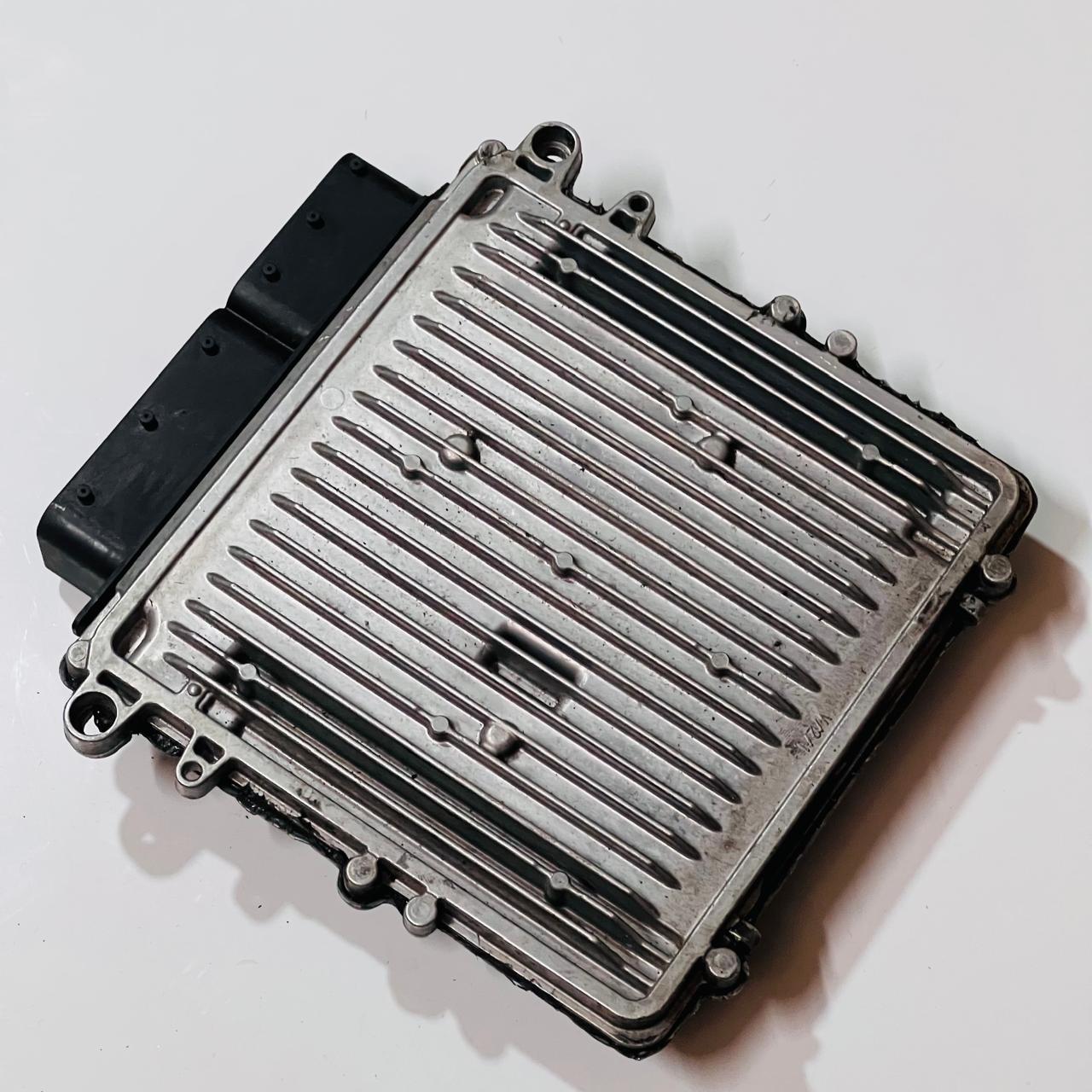 وحدة التحكم في المحرك ECU A6469002800 0281016707 لمرسيدس فيتو W639 OM646.980