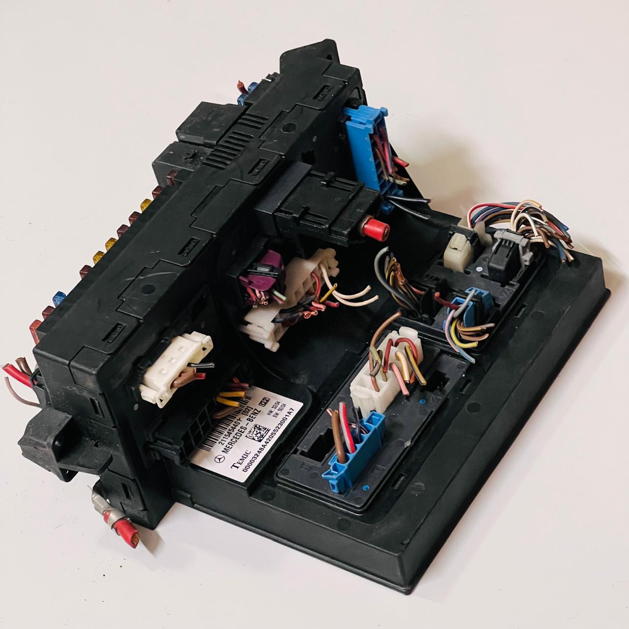 MERCEDES-BENZ CLS class 2005 Fuse Box 2115454401