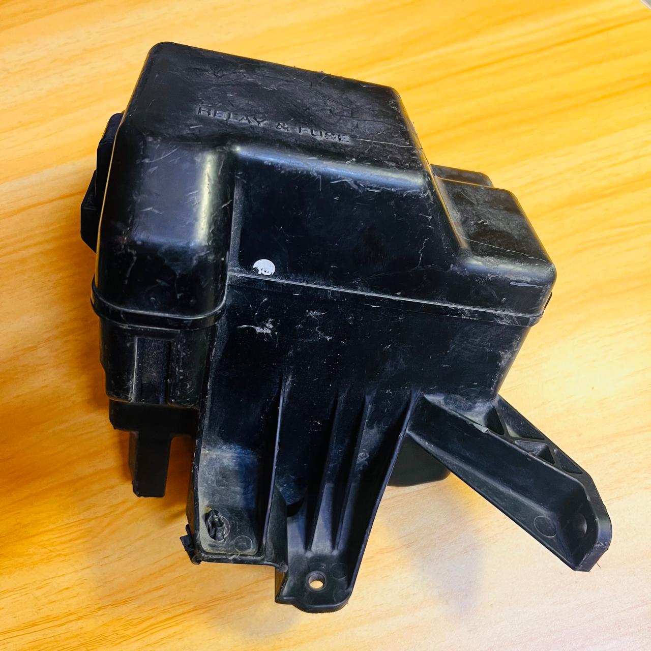 Toyota Isis 2005 Fuse Relay Box 82662-44210, 82662-44211, 82663-68010, 82741-63010, 8266244210, 8266244211, 8266368010, 8274163010 ,ZNM10G, 1ZZ-FE, PP-T20+GF10, PA66-PPE , automan spare parts