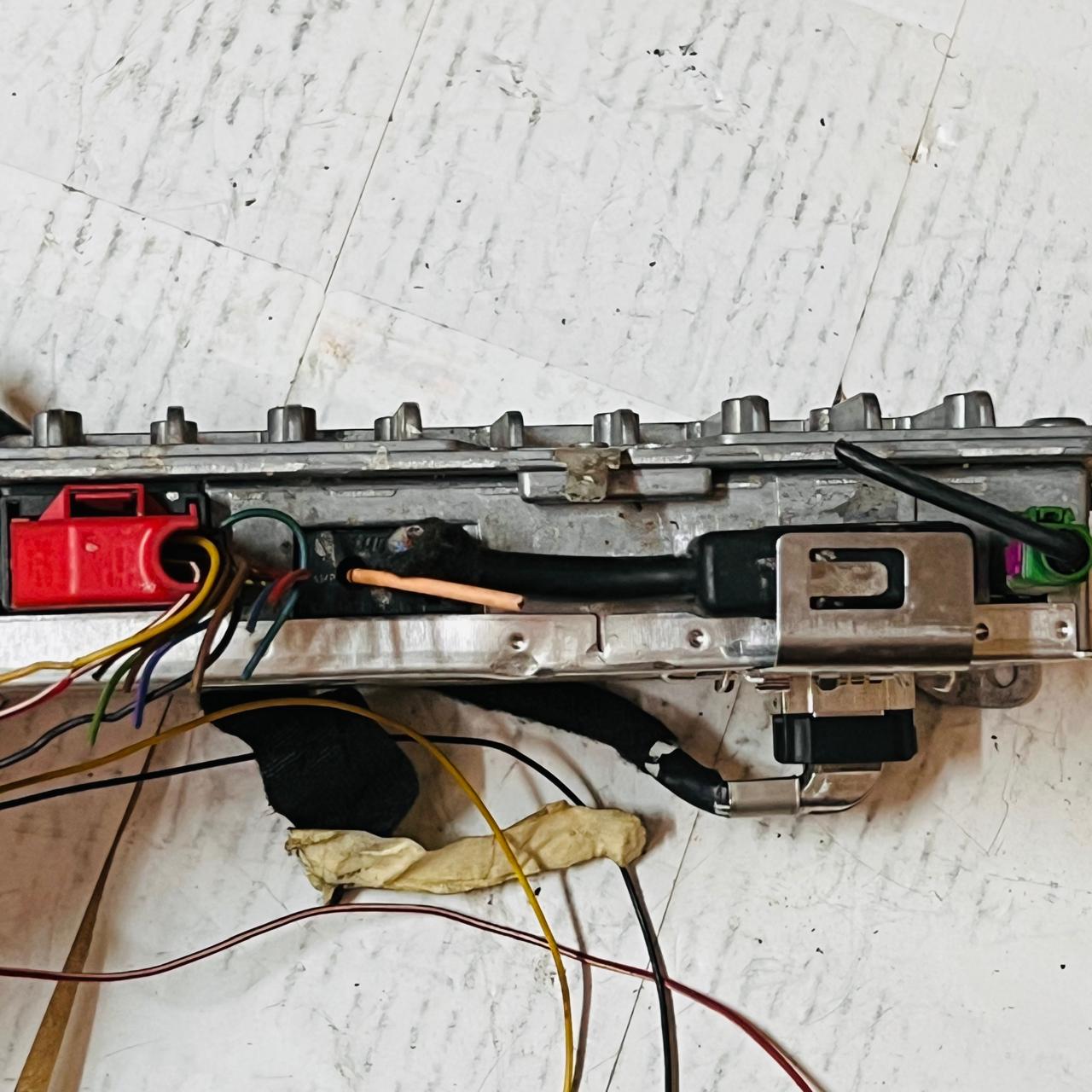 وحدة التحكم في مثبت الوسائط المتعددة MMI لسيارة Audi A4 S4 A5 S5 أصلية 8T0035462 