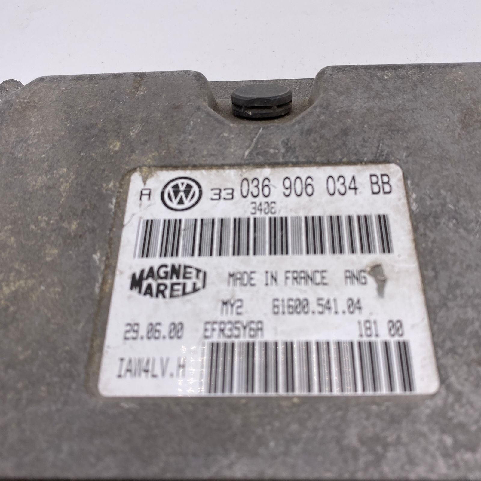 036906034BB وحدة التحكم في محرك البنزين VW Golf MK4 1.6 وحدة التحكم الإلكترونية 036906034 BB