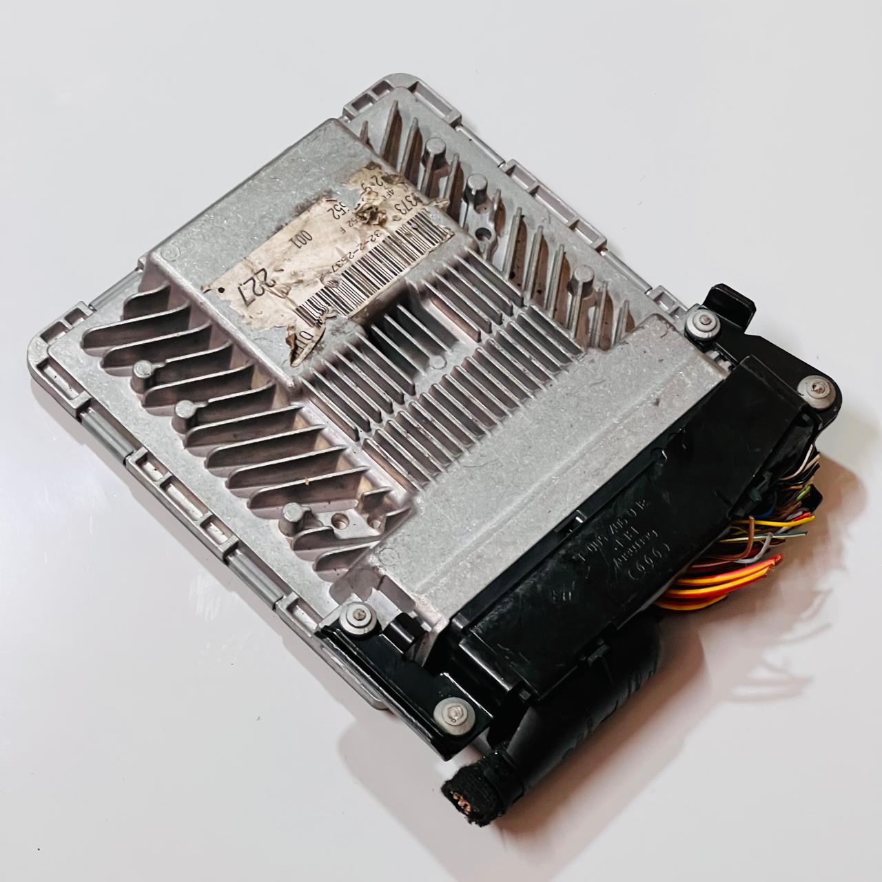 AUDI A4 ECU Engine control unit 5WP45346 01 4B0907552F
