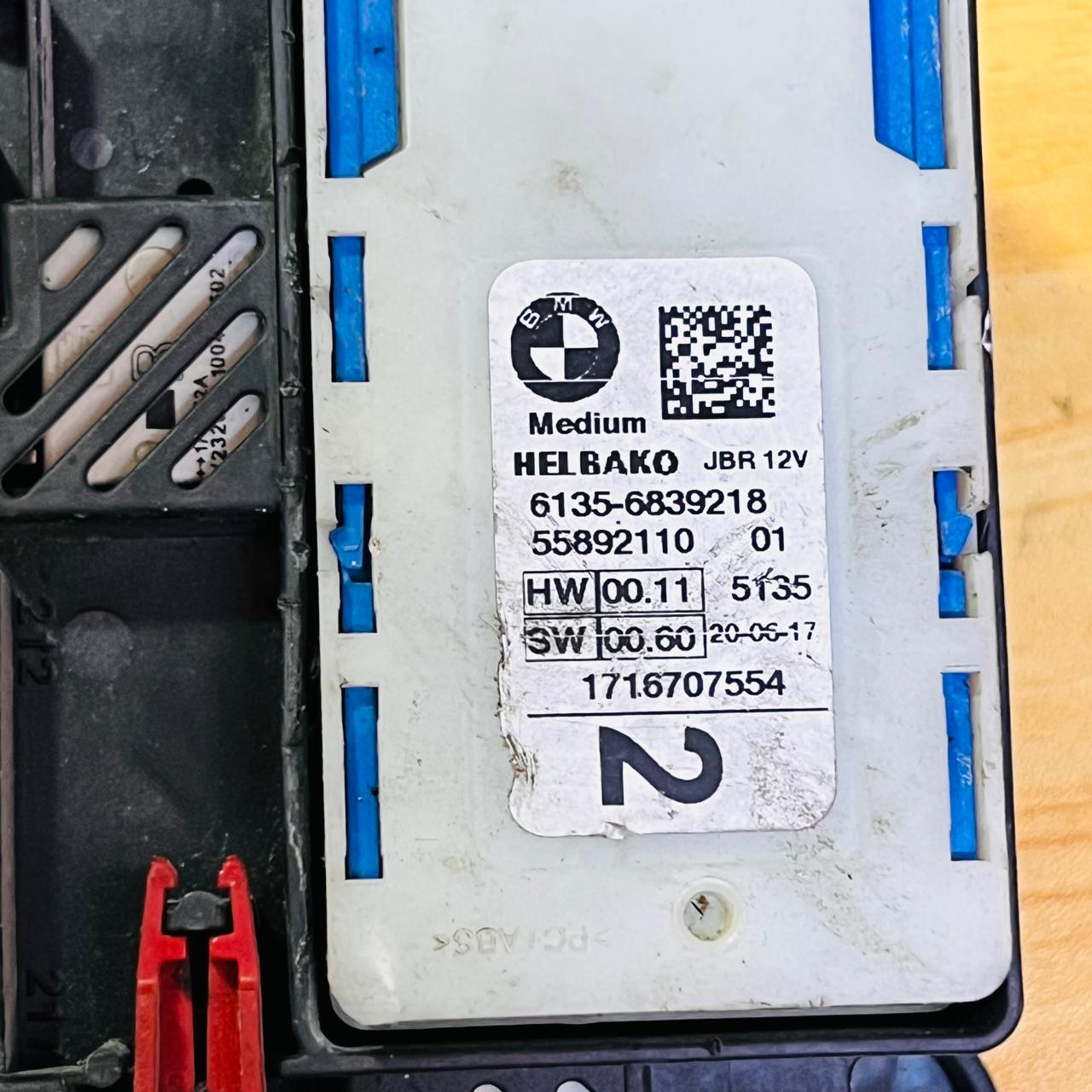 6135-6839218 BMW Rear Fuse Box G30 G31 G32 G11 G14 OEM 55892110, automanspareparts