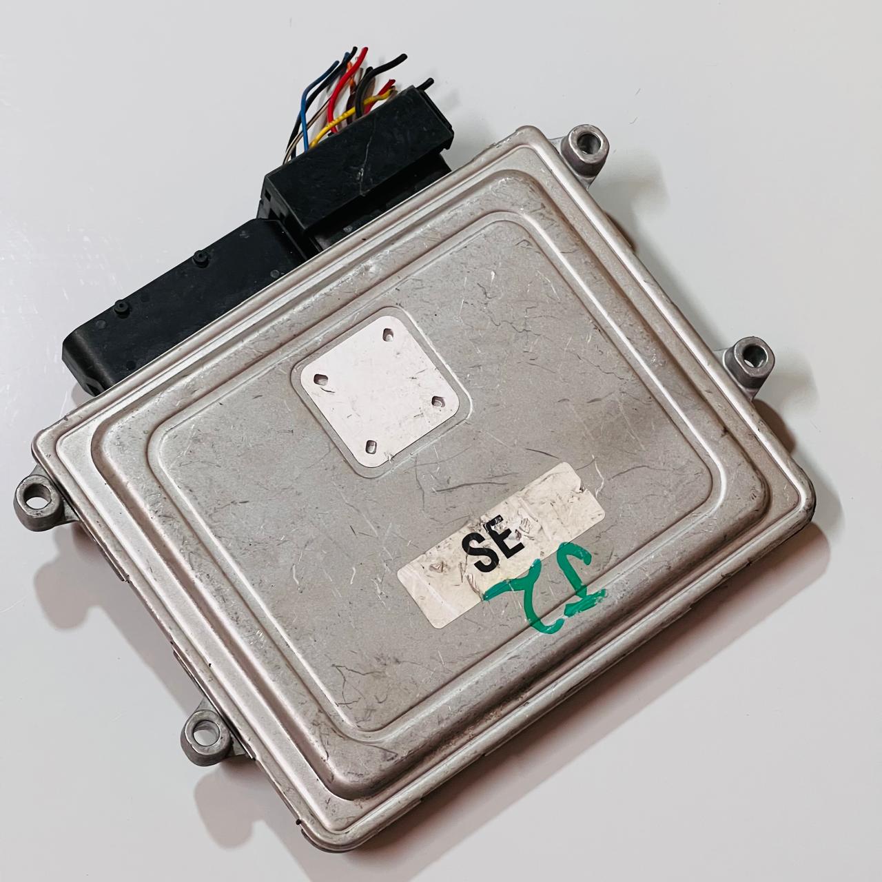 وحدة التحكم في المحرك ECU رينو سامسونج سافران 2005 2311012950 5wy5501a