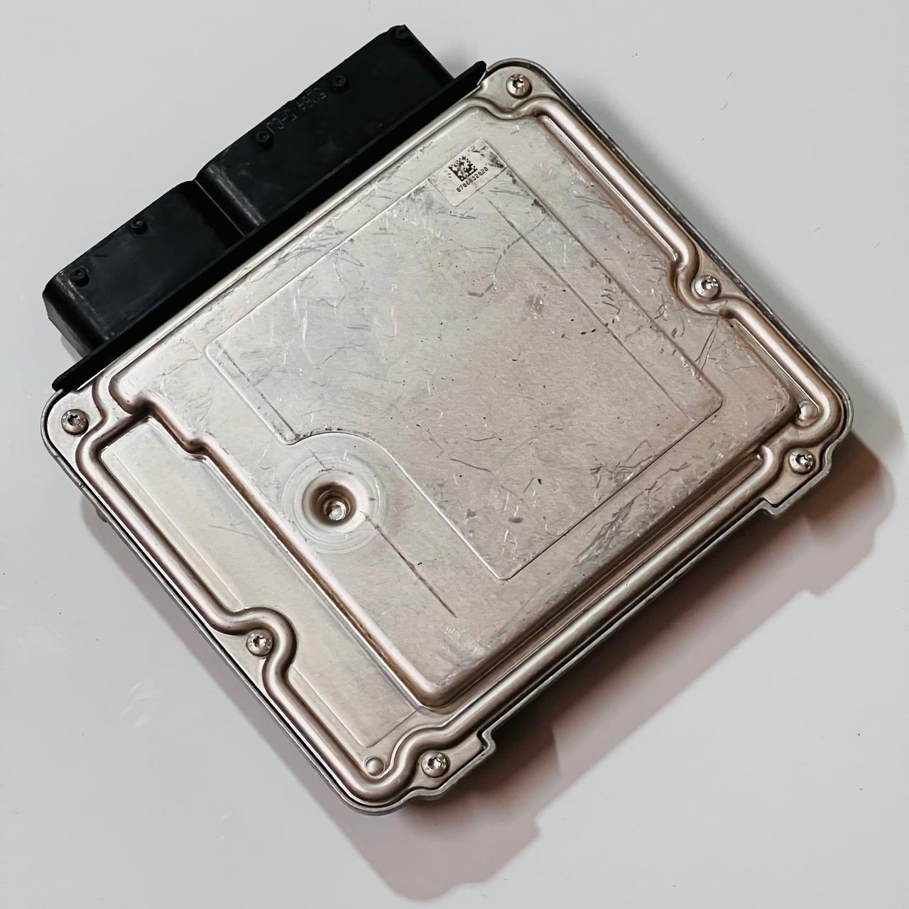 وحدة التحكم في محرك OPEL ASTRA J ECU 0 281 030 852 0281030852 55598045