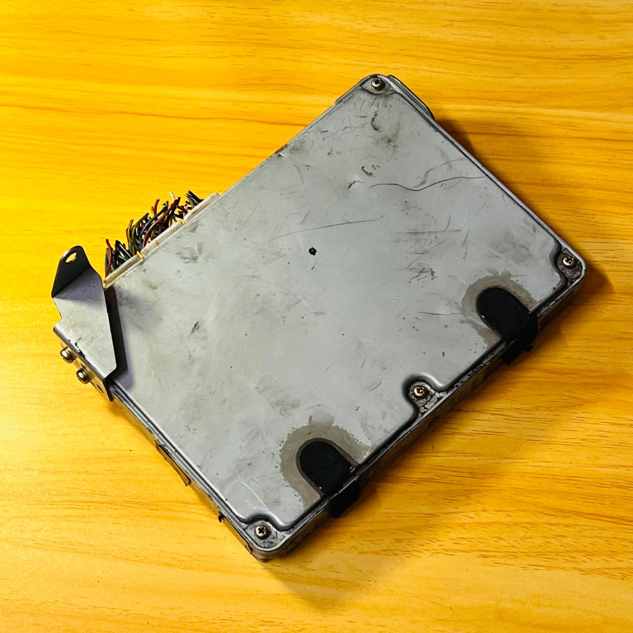 275000-1781 TOYOTA 2000-2003 Crown TA-JZS175 ECU 89661-3F190 Engine Control Unit