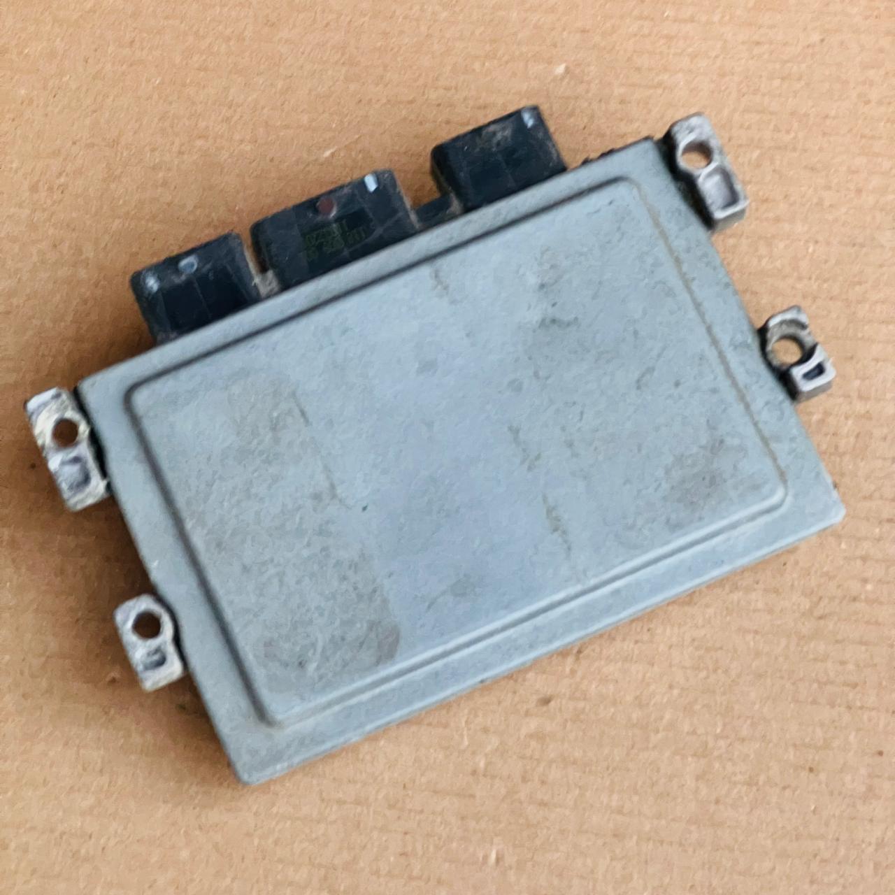 AV21‑12A650‑CD Engine Control Unit ECU S180047012D Ford Fiesta Petrol