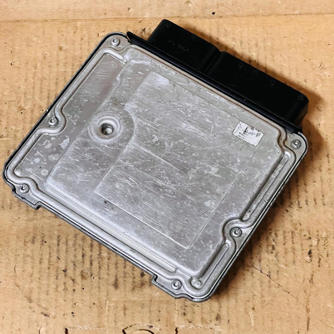 وحدة التحكم في المحرك أودي A5 كوبيه 1.8 TFSi وحدة التحكم الإلكترونية ECM 0261S05870 8K1907115M