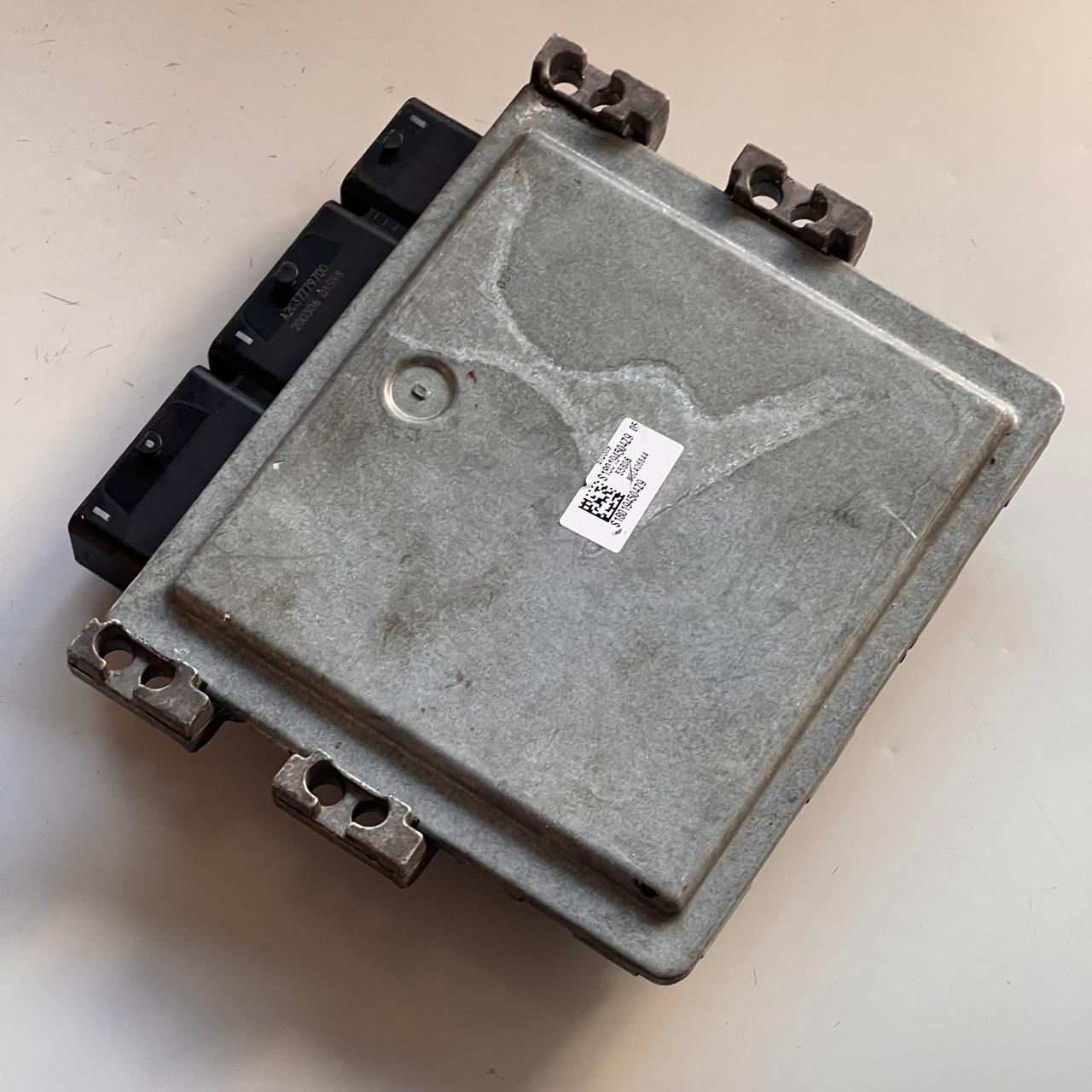 Nissan Navara Engine control unit ECU 2.3 237104JA9E SID309 A3C03984400