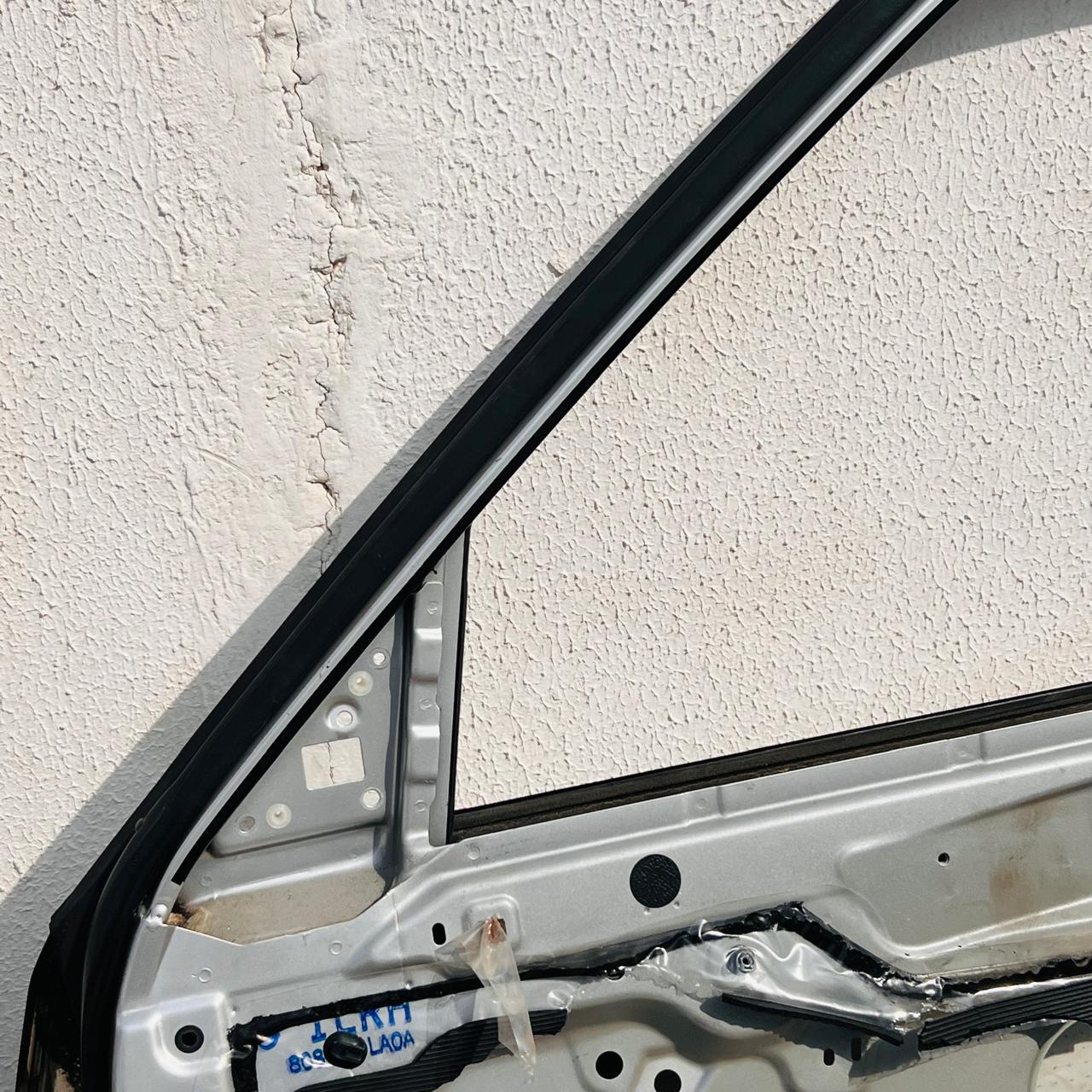 إنفينيتي QX56 11-13 باب أمامي يمين للراكب فضي C020 OEM 2011 2012 2013