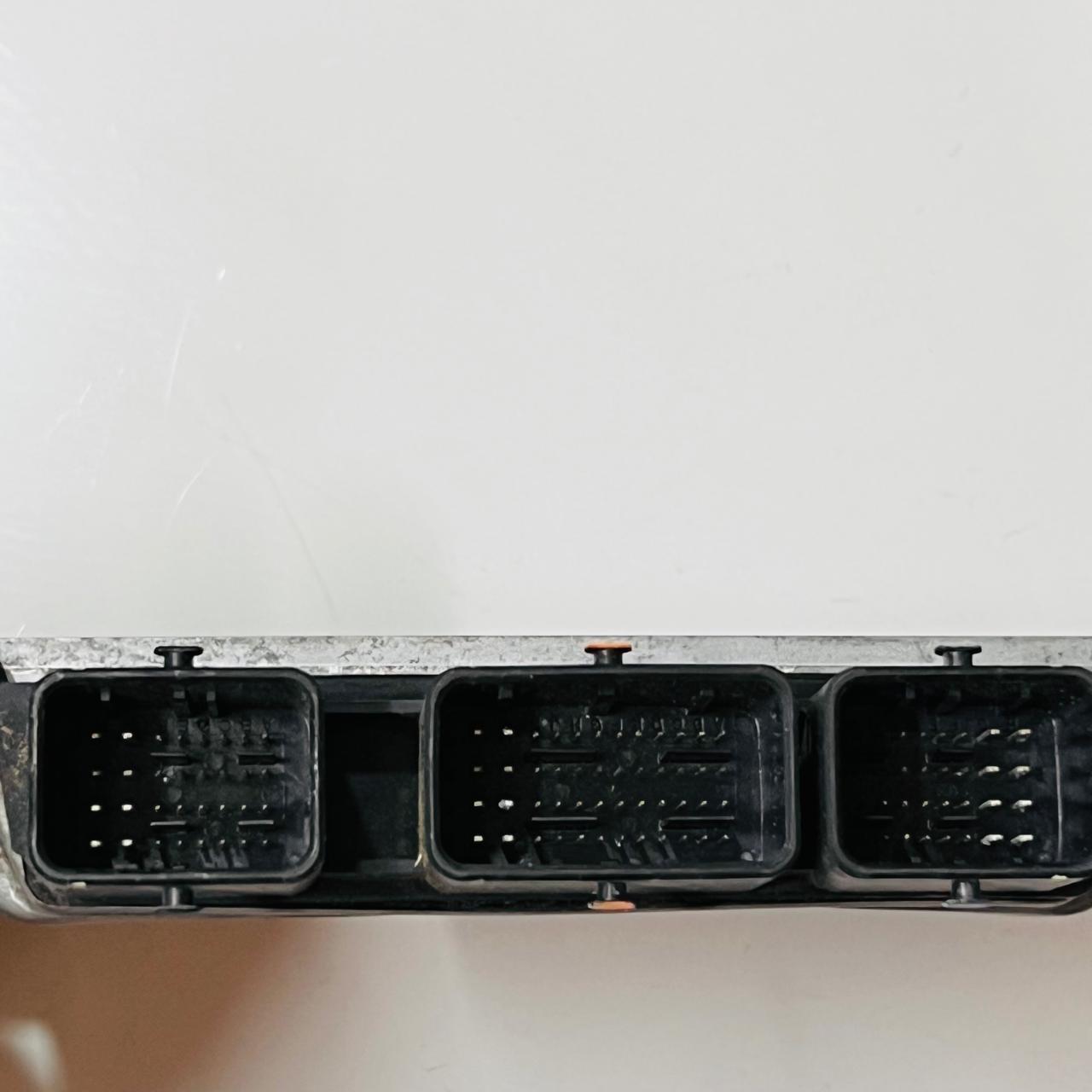 وحدة التحكم في محرك رينو Ecu A56-G71 E61 A56G71E61 237101575R 237100141