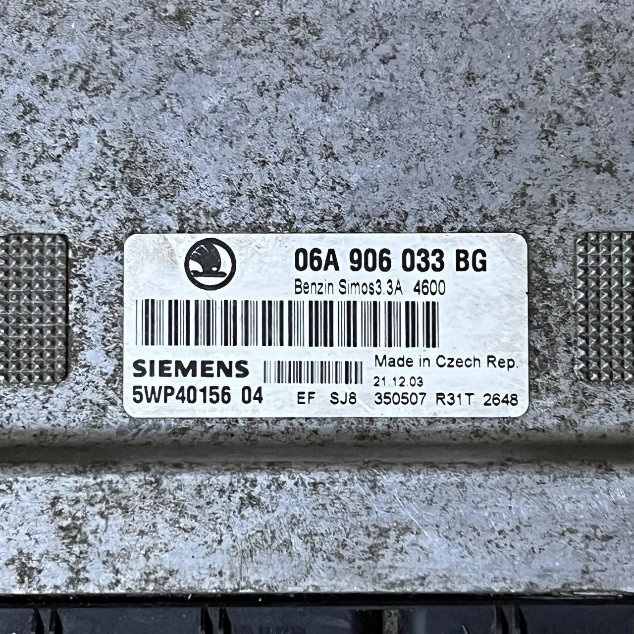 Skoda 1.6 Engine Control Unit 06A 906 033 BG 5WP40156 02 06a906033bg 5wp4015602