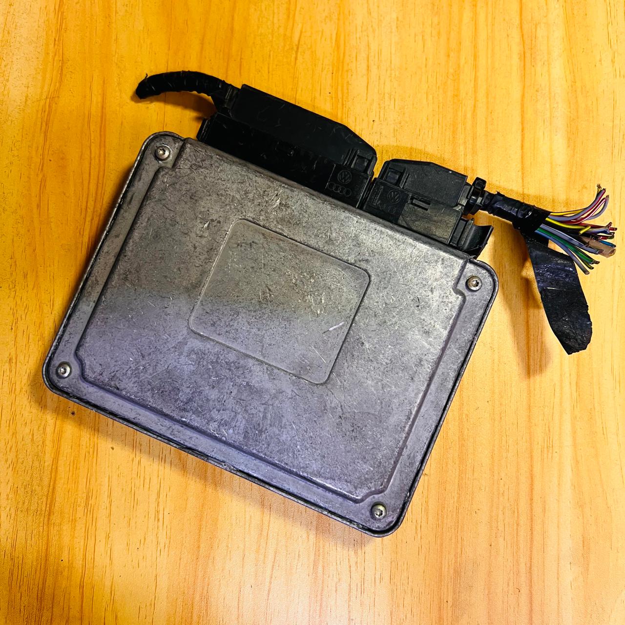 036906014BN / 61600.496.06 / IAW4CV.V3 / 6160049606 / IAW4CVV3 VW Golf Engine Control Unit ECU 1.4 16V Petrol 55kW 2001, automan spare parts