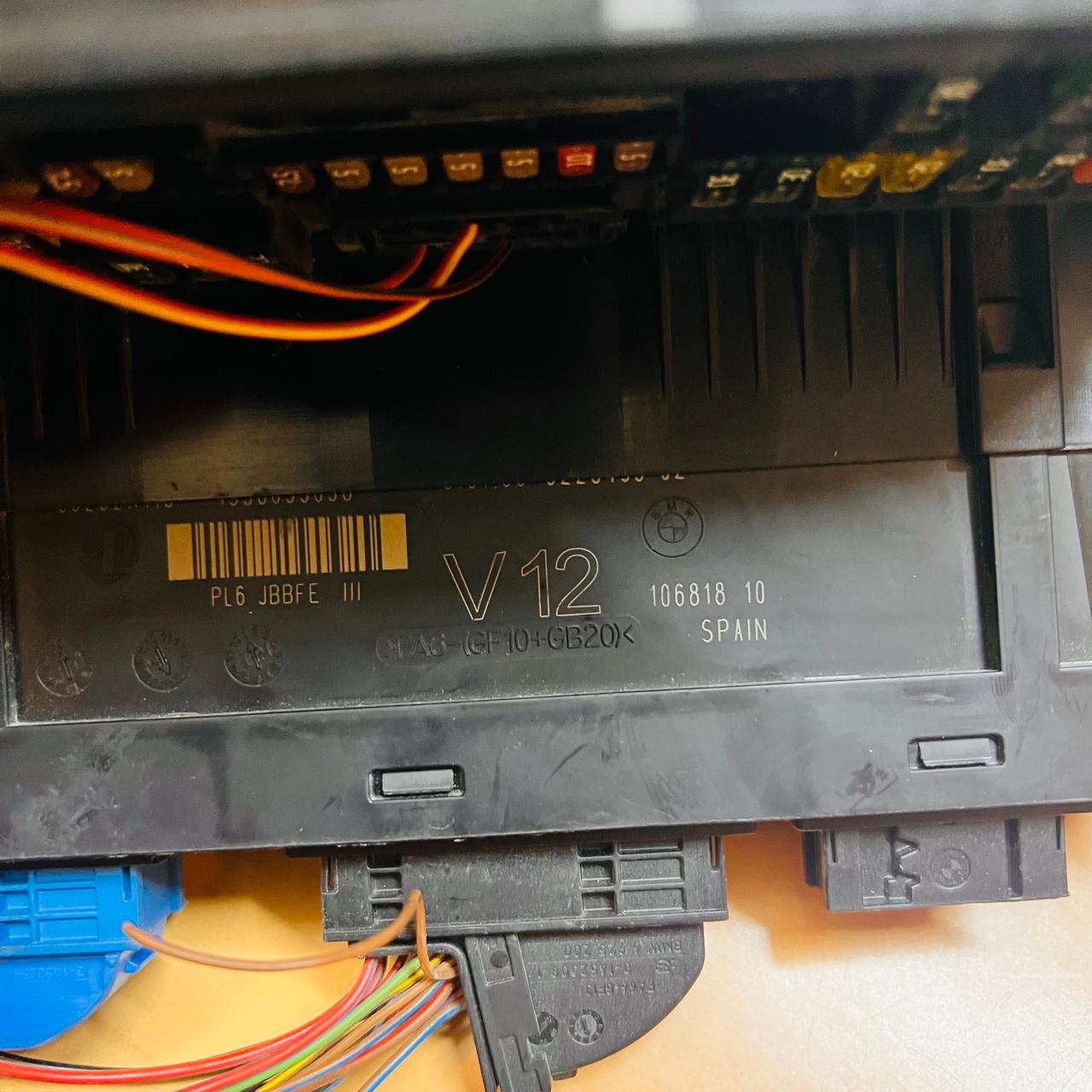 9210861-01 / 1-1703344-2 / 10681810 / 921086101 / 117033442 2009–2019 BMW 7 Series 750i F01 F02 Front Power Distribution Fuse Box With BCM OEM, automan spare parts