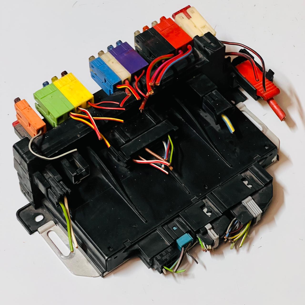 Mercedes-Benz W220 S Class Rear SAM Fuse Relay Module Box Unit 0285458132 05045132 OEM