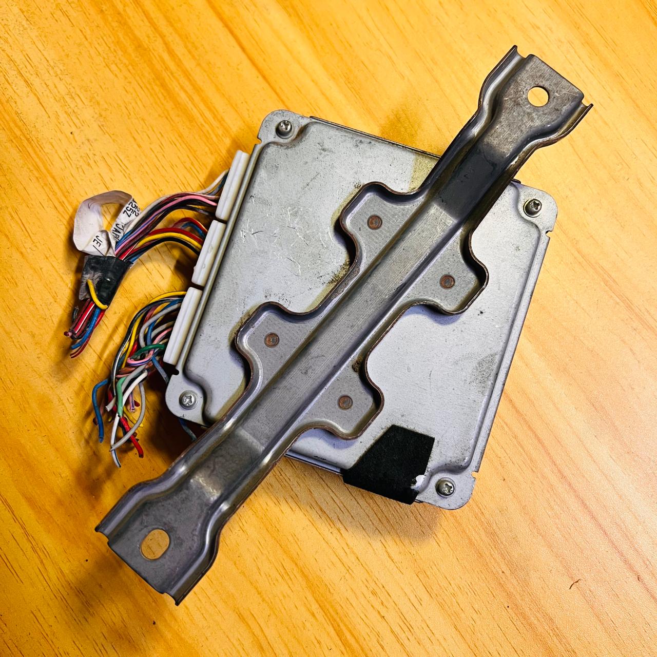 89530-26220 / 079100-1881 / 8953026220 / 0791001881 Genuine Toyota Hiace KDH200 Transmission Control Unit TCU for 2KD-FTV diesel engines OEM, automan spare parts